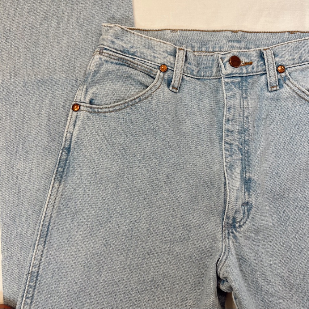 Vintage Wrangler Light Wash Straight Leg High Rise Jeans - Picture 6 of 8